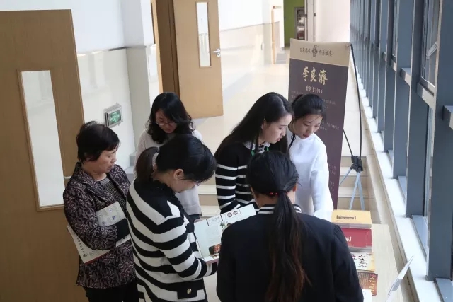 當李良濟走進校園—共同傳承中醫藥文化未來(圖2) 當李良濟走進校園—共同傳承中醫藥文化未來(圖2)
